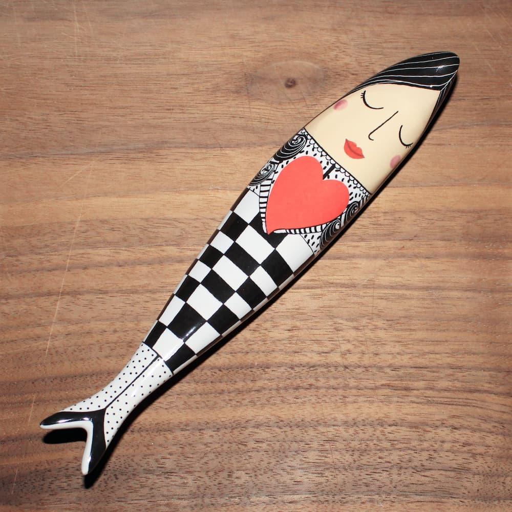 Sardinha de Lisboa - Loving Maria - von Bordallo Pinheiro Bordallo Pinheiro