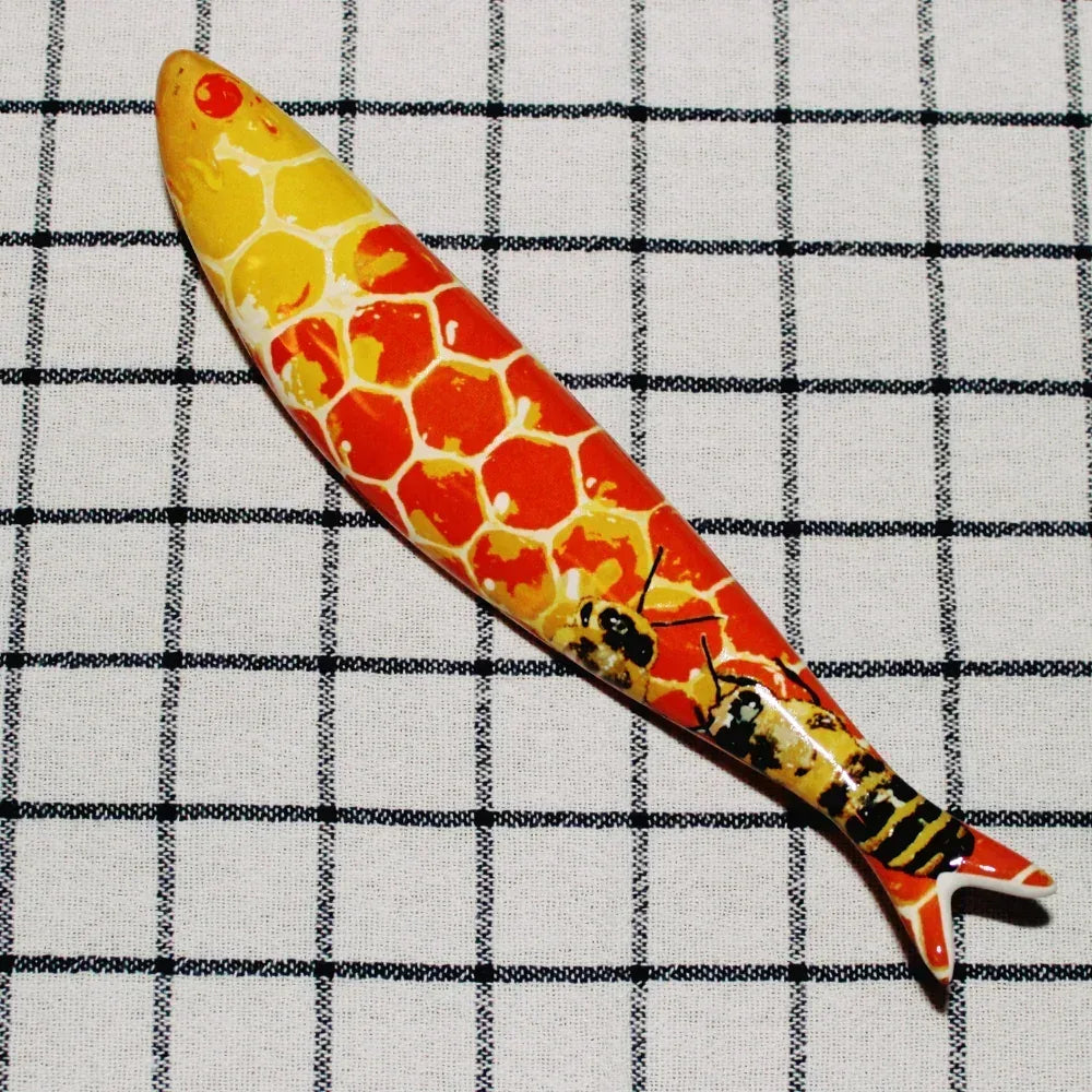Sardinha de Lisboa - Mel - Honey - von Bordallo Pinheiro Bordallo Pinheiro