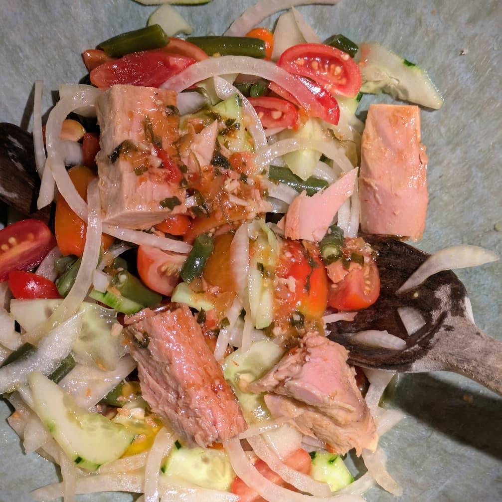 Thunfischfilets in Olivenöl und Frühlingsgemüse Santa Catarina