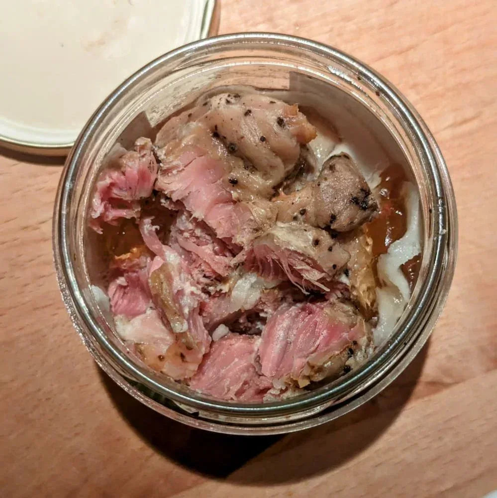 Schweinesülze im Glas mit Wacholder La Naucelloise