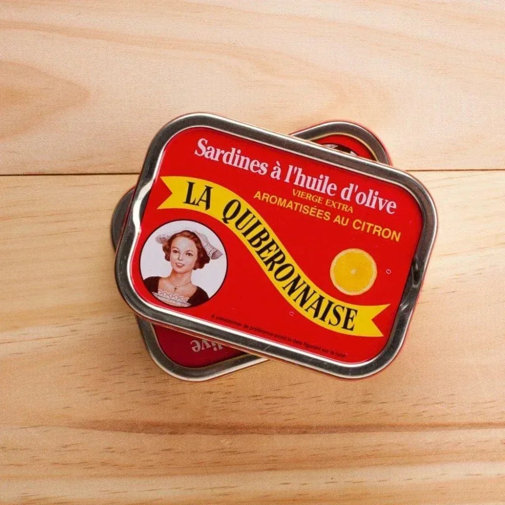 Klassische Sardinen in Olivenöl und Zitronen Quiberonnaise
